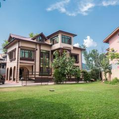 The Kashmir Haven