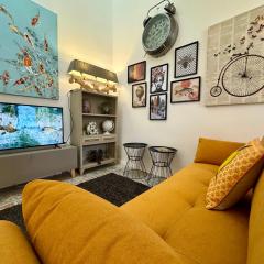 Stylish Boutique Duplex Apartment Home - Orange - 2 Double Bedrooms