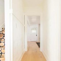 MidMod Muse, a Sumner Stay