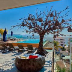 Oceanview Studio in Zona Romantica - Beachfront