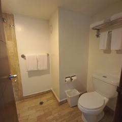 Functional, pool and direct access to the beach!