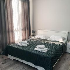Apartments Domovik Трьохкімнатна квартира , Миру 11 с кв 19