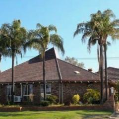 Nandewar Motor Inn