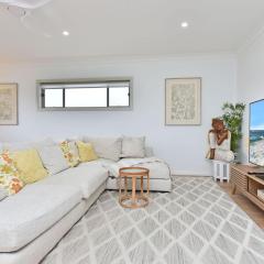 Finns at Caves Beach Resort