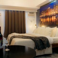 Modern Oasis*Heart of City*Fast Wi-Fi/Netflix WFH