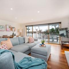 Family Beach Retreat With Heated Pool Blairgowrie