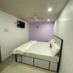 Meenakshi Guest House