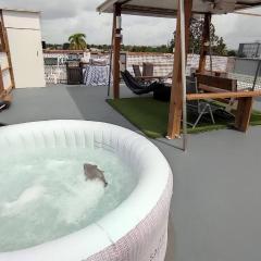 Terrace with Jacuzzi Modern 2