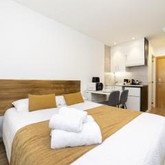 Luxury VI - Ferga Suites