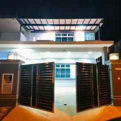 Kulai Tmn Putri Tmn Gunung Pulai Tmn Baiduri Tmn Kota Kulai Tmn Lagenda Kulai 3-5BR near Airport JPO IOI