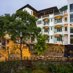 Zostel Rishikesh, Laxman Jhula