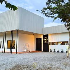 The Luxurious 1256, A Famosa Melaka