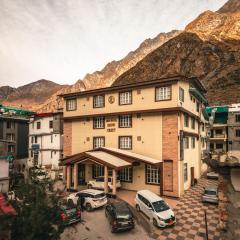 New Hotel Snow Crest