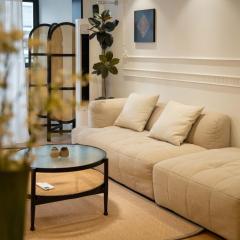 Shanghai M home B&B near East Nanjing Road Subway near The Bund and Peoples Square 上海小胖纸民宿-南京东路店-天赐外滩