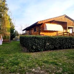 Chalet Collalto con Piscina