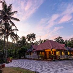StayVista at Tarang - The Nest 3BR with Lawn, AC, BBQ and Comp Breakfast- Coorg