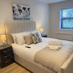 Sale Road Serviced Apartments Near Airport & Trafford Centre
