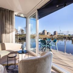 Holland Houseboat Lemmer
