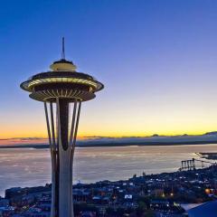 Seattle Luxury 4-Suite Retreat