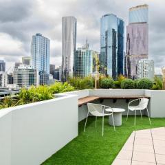 City Lights & Cozy Nights 2BR Retreat with a View