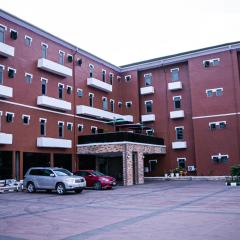 Boulevard Beechnut Hotel, Warri
