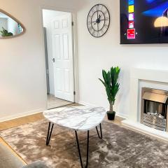 City Centre House - Pet Friendly - Free Parking - 2 Bedroom - Large Garden