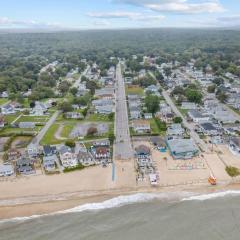 35 - Beautiful 3 BR Beach Haven