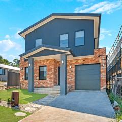 KozyGuru Cobbitty Brand New Stylish 4BR House
