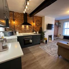Urban Chic- Stylish Flat in the Heart of St Albans