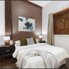 Darling Harbour Apartment - Weekend Getaway