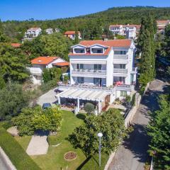 Apartments by the sea Selce, Crikvenica - 2356
