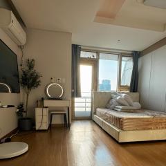 Gangnam City View with Balcony - Netflix & Youtube Free