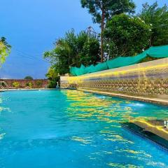 Countryside farm with luxurious swimming pool