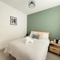 Comfy 4 Bed Home - Port Talbot - Perfect for Contractors & Families