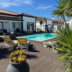 Spacious quiet charming villa with private pool and close to Lisbon