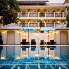 Decharme Hotel