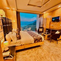 Hotel Classic Crown - #scenic mountain view #open terrace #parking #premium rooms with balcony #guest preferred #best selling hotel in mussoorie