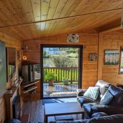 Shorefield Lodge by the Lake
