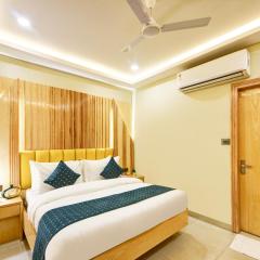 New Frontier - 2 Mins from OLD Delhi Railway Station & Chandni Chowk