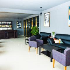 Tris Estates Hotel & Suites