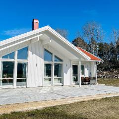 3 Bedroom Cozy Home In Grebbestad
