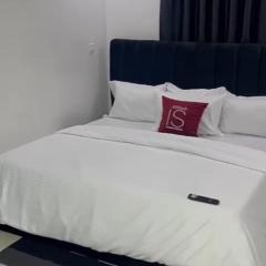 SM service apartment
