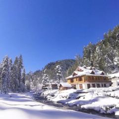 Shiva Valley Riverside Homestay