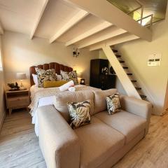 The Willow Suite - Larola 35