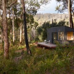 Ribbon Gum Retreat