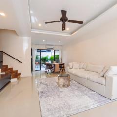 3br Townhouse Laguna Park
