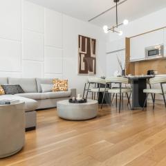 Artistic and Spacious Apartment by REMS