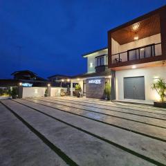 Melody Whole Or Suite Room