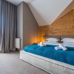 Aurora Peak Luxury Suites