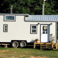 Charming Tiny House Retreat in Danville, Georgia